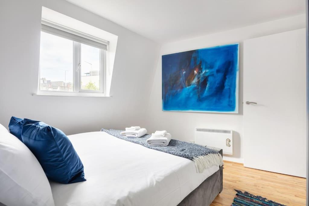 Bright N' Charming Air Conditioned Two Bed In Heart Of Londres Exterior foto